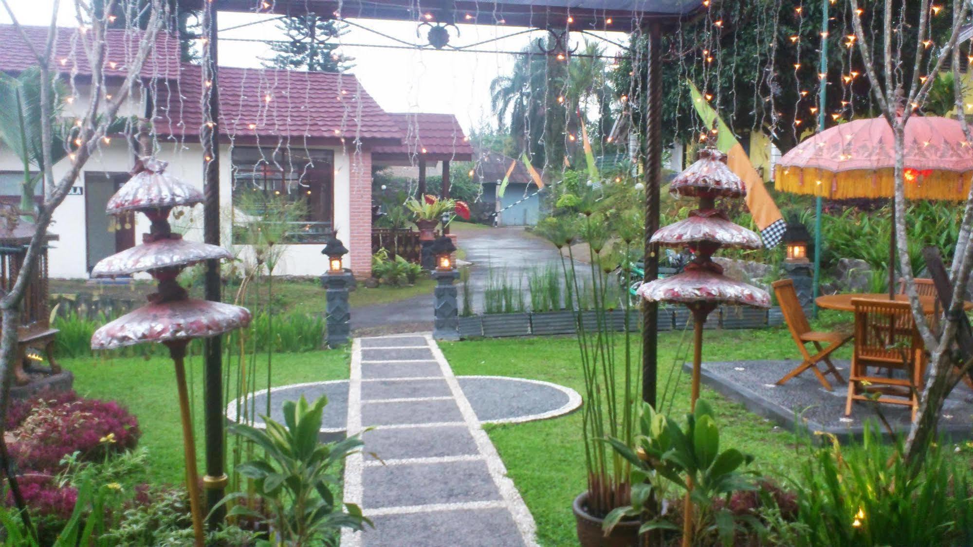 Sitamiang Resort Hotel Bogor Extérieur photo